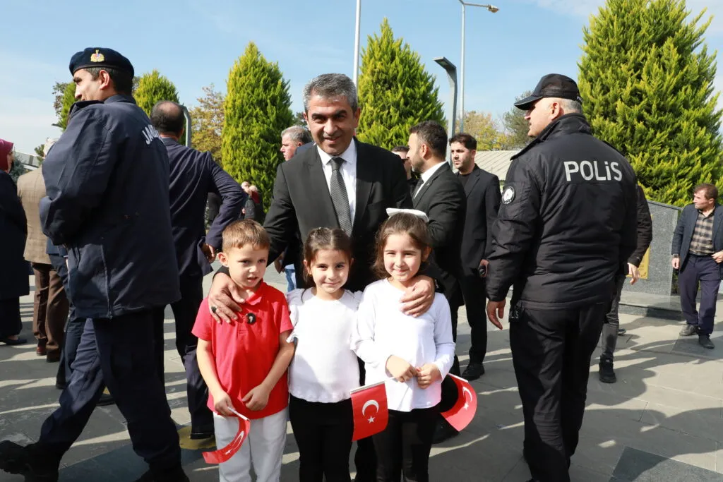 Cumhuriyet coşkusu miniklerle güzelleşti