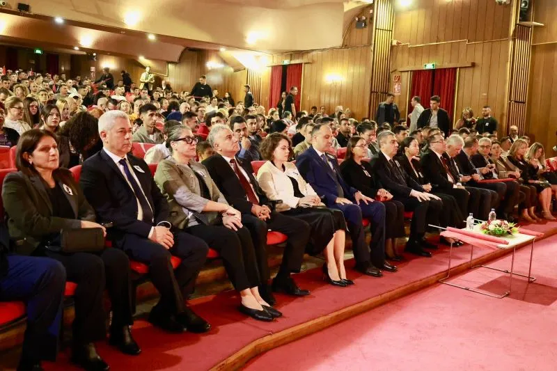 Mersin’de “Üç Destan” konseri ile Cumhuriyet coşkusu yaşandı
