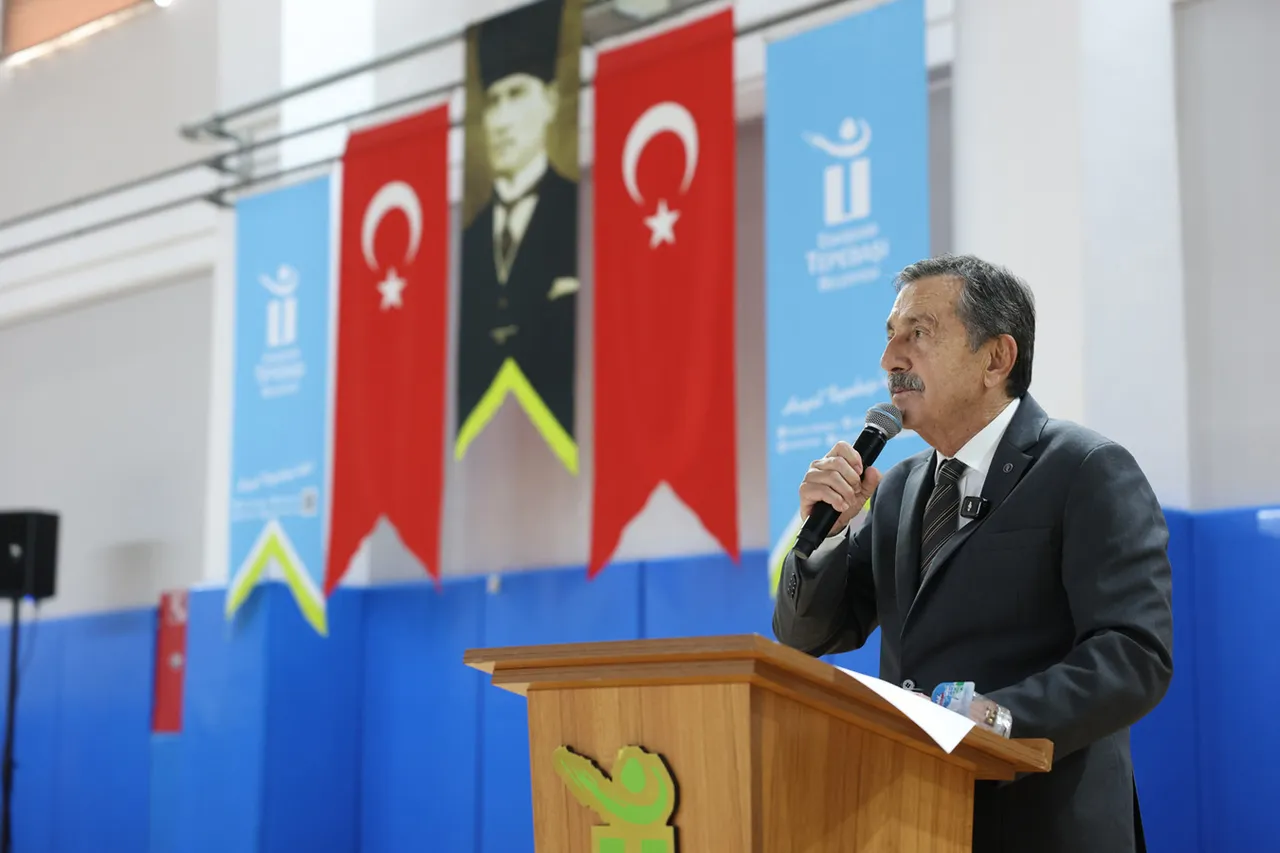 Tepebaşı’nda Cumhuriyet coşkusu üç nesli bir araya getirdi