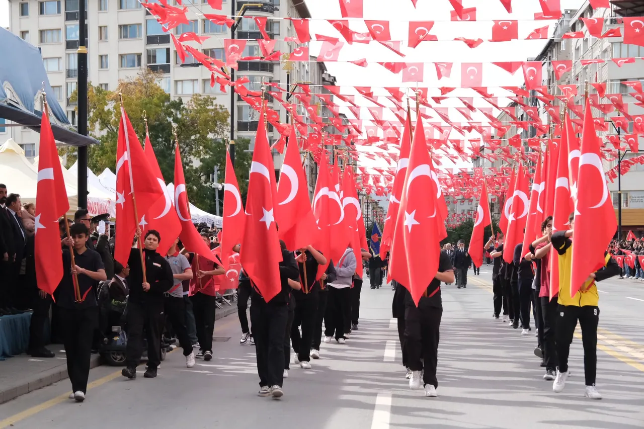 103 yıllık emanet, nesiller boyu Cumhuriyet
