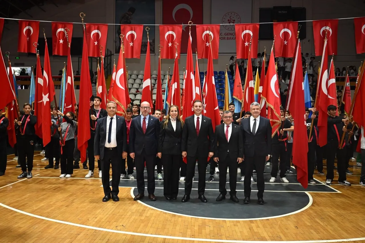 Akın: Cumhuriyetimize sonsuza kadar sahip çıkacağız