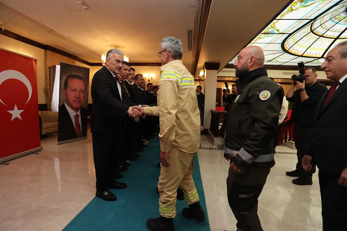 Bursa’da 29 Ekim Cumhuriyet Bayramı kapsamında çeşitli tören ve etkinlikler düzenlendi