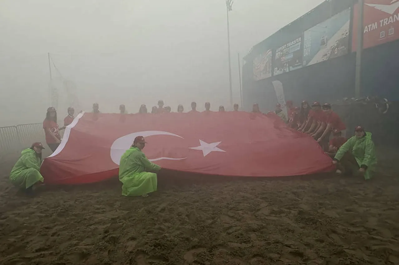 ALKÜ Öğrencilerinden Dünya Şampiyonası’nda Cumhuriyet coşkusu