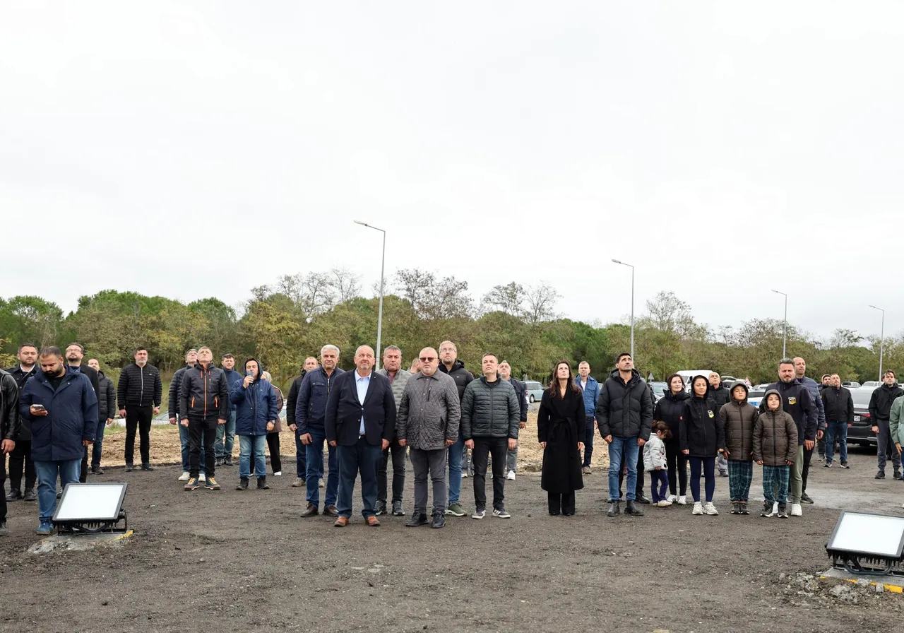 Çerkezköy’de Ay yıldız 81 metrede göklerle buluştu