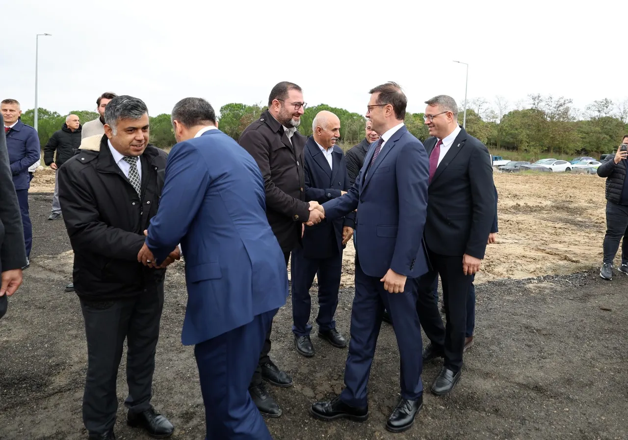 Çerkezköy’de Ay yıldız 81 metrede göklerle buluştu