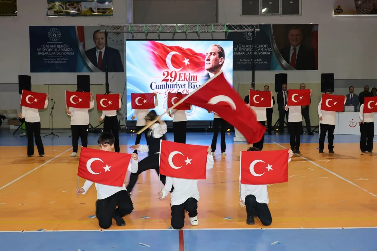 Arhavi’de 29 Ekim Cumhuriyet Bayramı coşkuyla kutlandı
