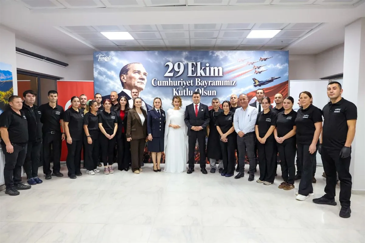 Cumhuriyet'in 103. yılı gururla kutlandı