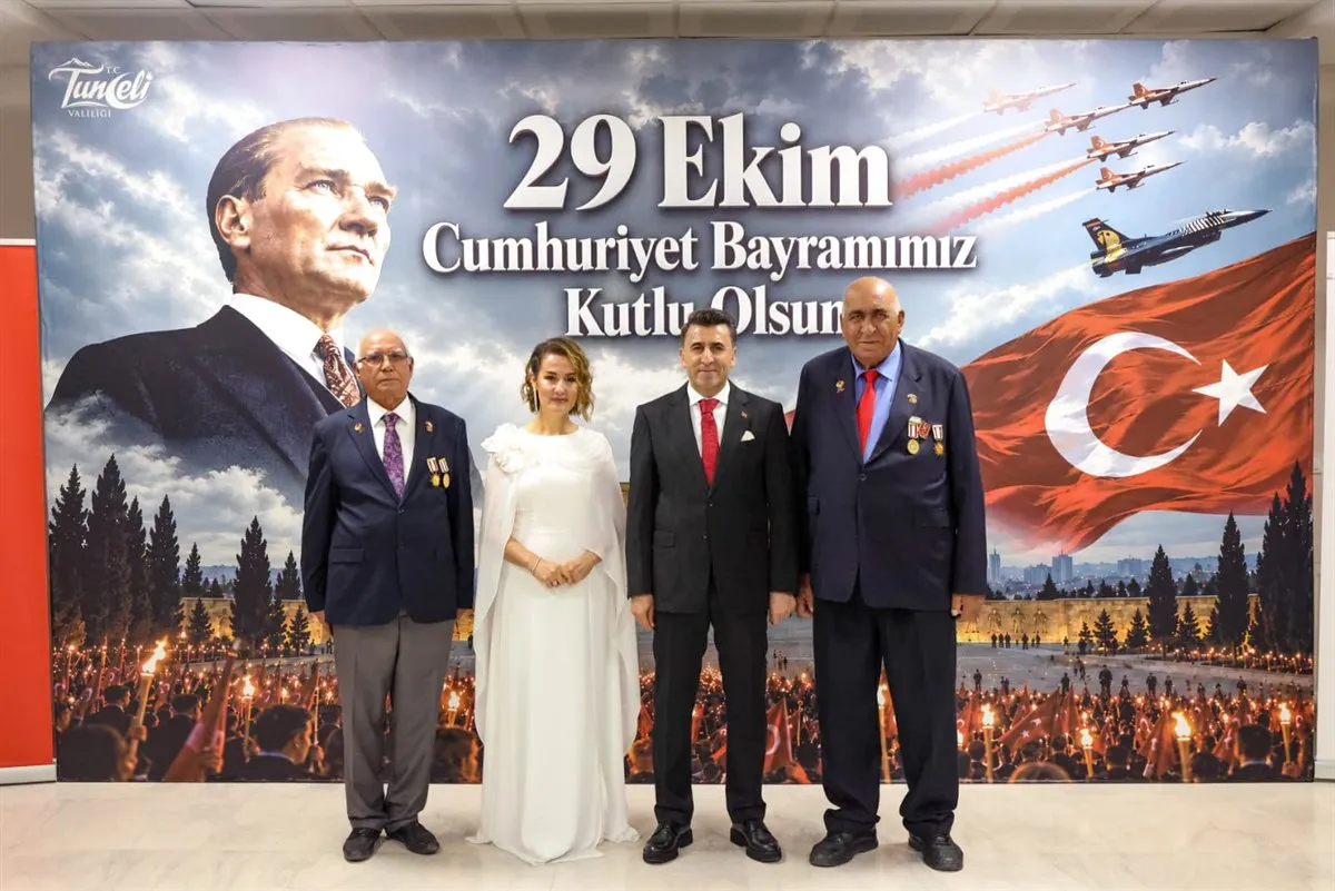 Cumhuriyet'in 103. yılı gururla kutlandı