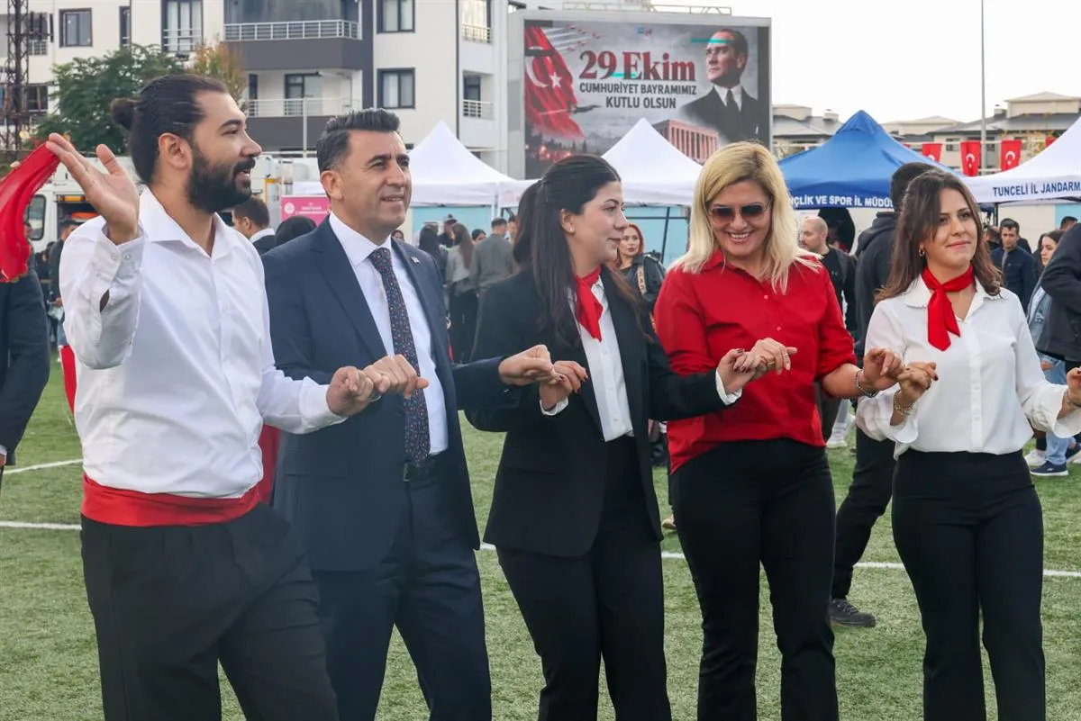 Cumhuriyet'in 103. yılı Tunceli’de coşkuyla kutlandı