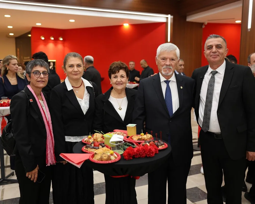 Şehzadeler’de Cumhuriyet’e Yakışan Balo