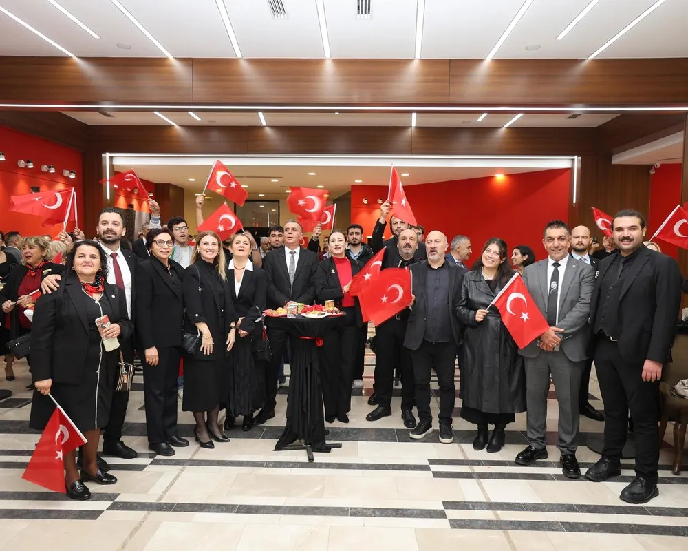Şehzadeler’de Cumhuriyet’e Yakışan Balo