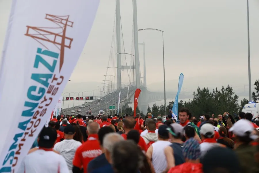 Başkan Büyükgöz, Osmangazi Cumhuriyet Koşusu’nun başlangıcına katıldı