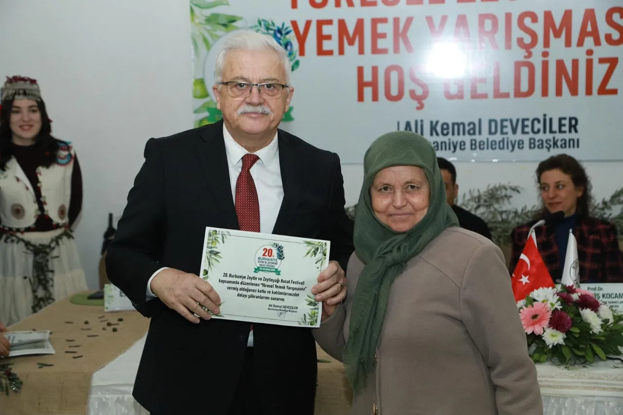 Burhaniye'de Zeytin ve Zeytinyağı Hasat Festivali heyecanı yaşanacak