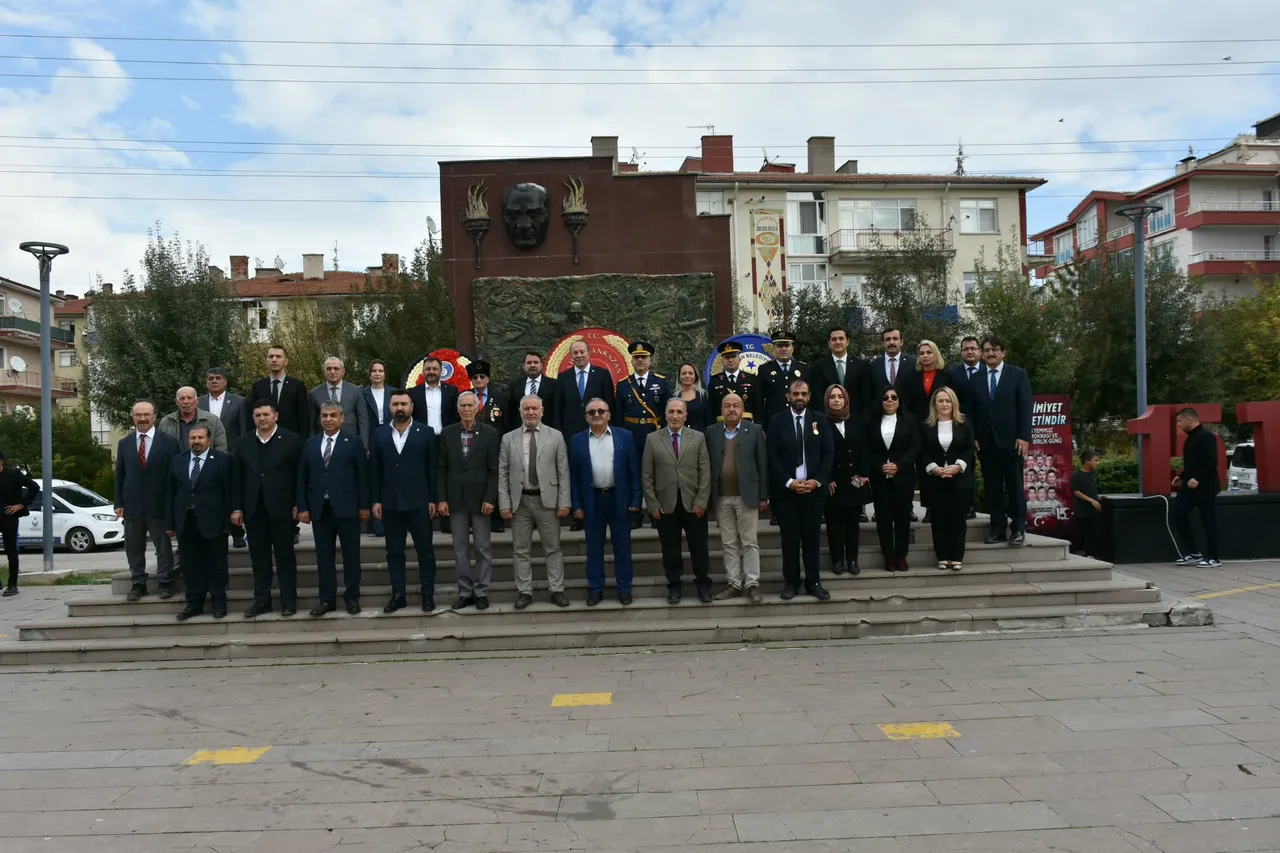 29 Ekim Cumhuriyet Bayramı Çelenk Sunma Töreni