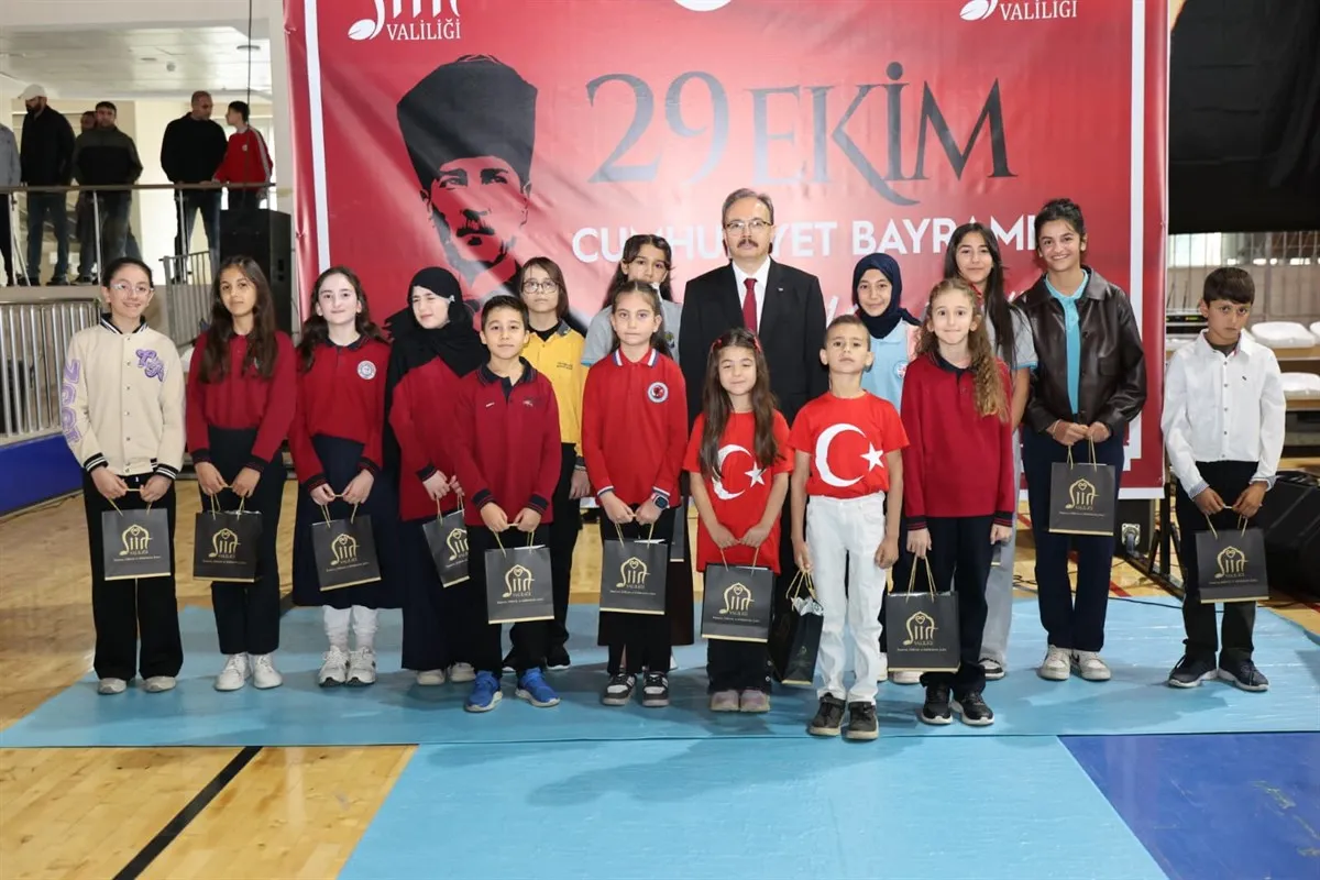 Siirt’te Cumhuriyet Bayramı coşkuyla kutlandı