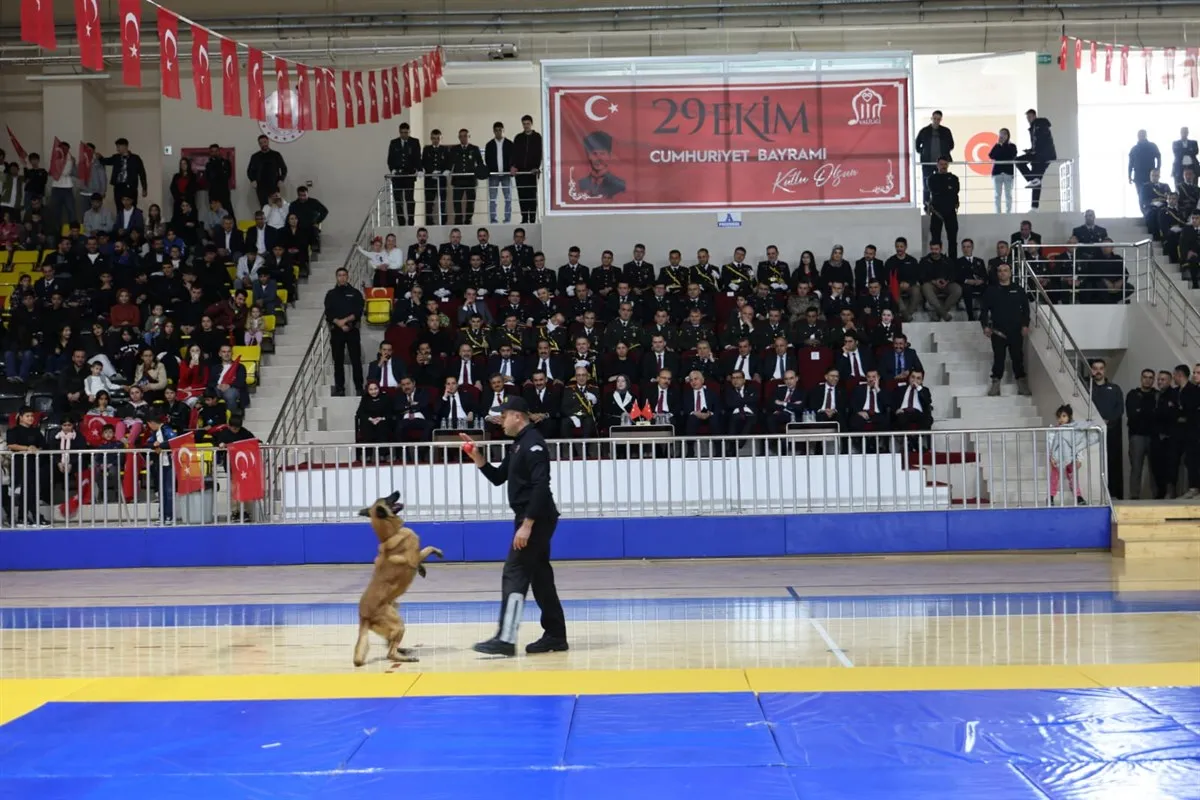 Siirt’te Cumhuriyet Bayramı coşkuyla kutlandı