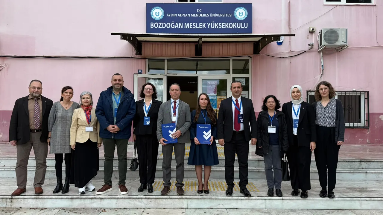 Bozdoğan Meslek Yüksekokulunda MEDEK akreditasyon çıkış bildirimi toplantısı yapıldı