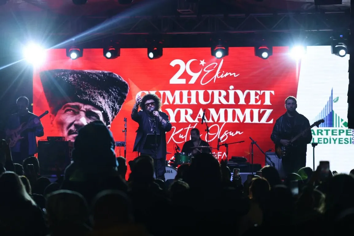 Kent Meydanı’nda 103. yıl coşkusu