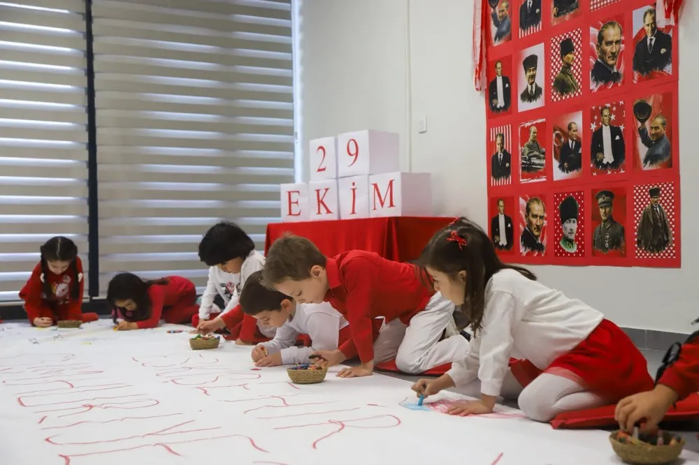 Miniklerden 2026 Eskişehir Yılına Özel Cumhuriyet Tuvali