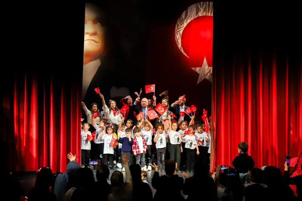 Es Çocuk Evinde Cumhuriyet coşkusu
