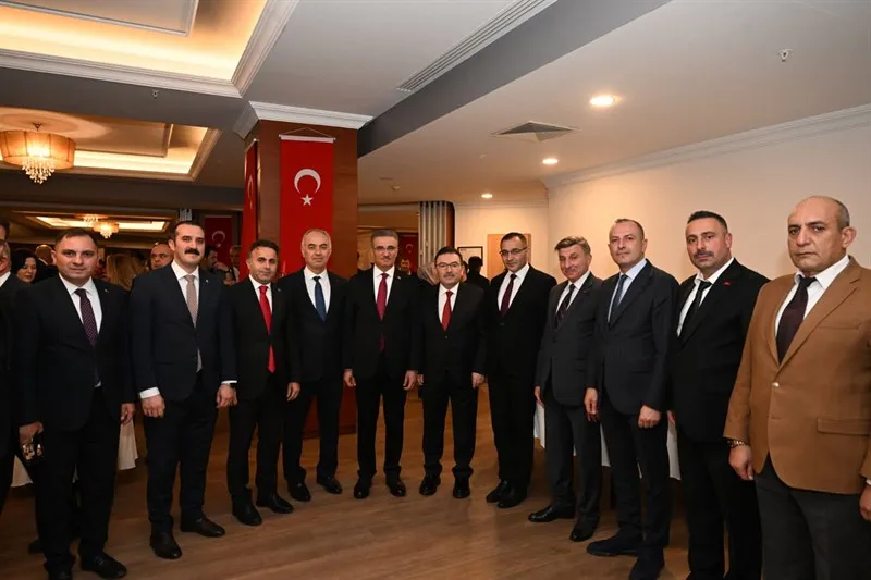Erzurum’da Cumhuriyet Bayramı kabul töreni düzenlendi