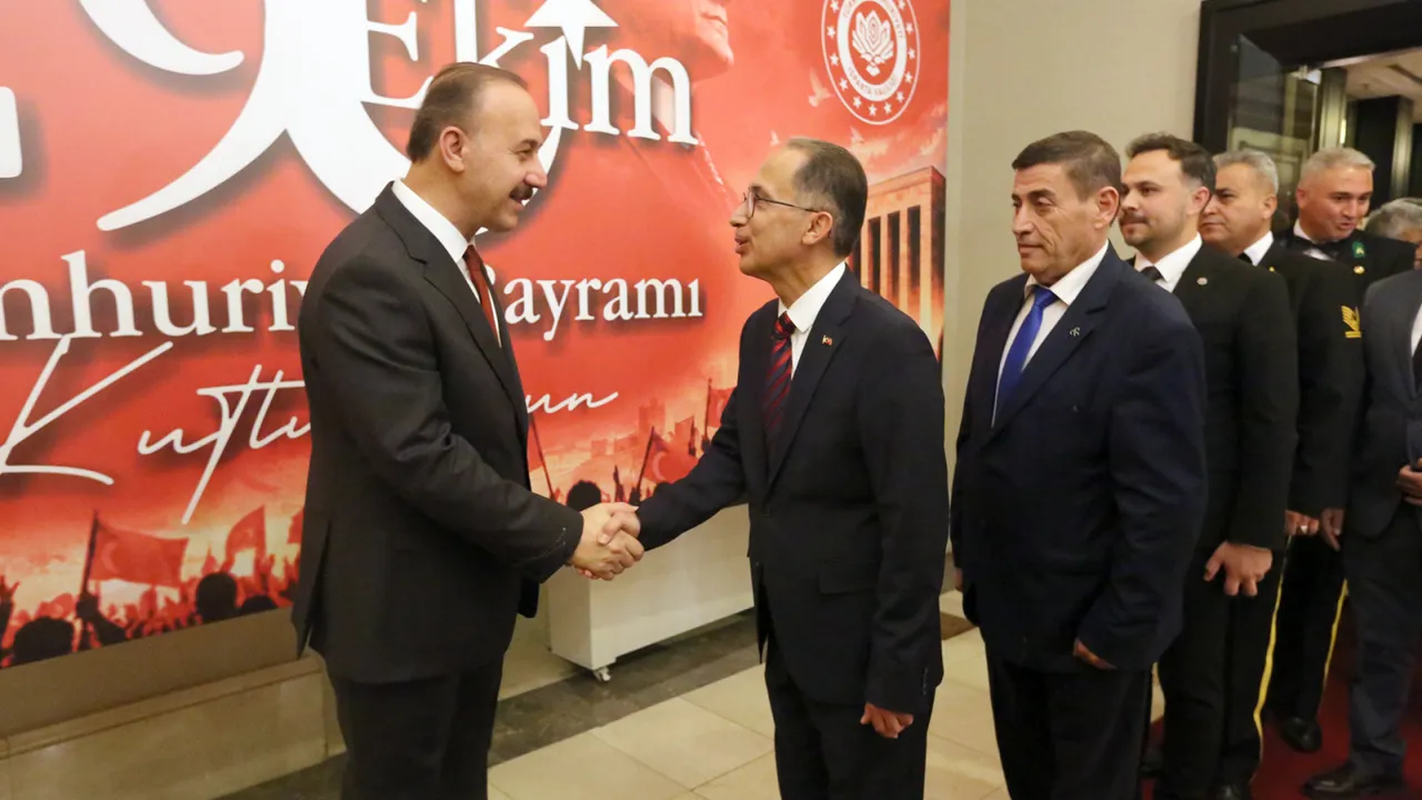 SDÜ Cumhuriyet'in 103. yıl coşkusuna ortak oldu
