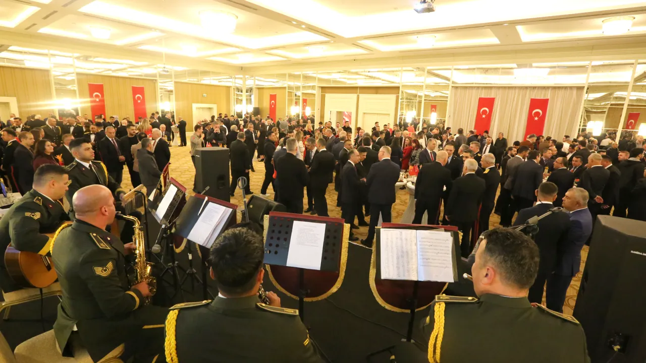 SDÜ Cumhuriyet'in 103. yıl coşkusuna ortak oldu
