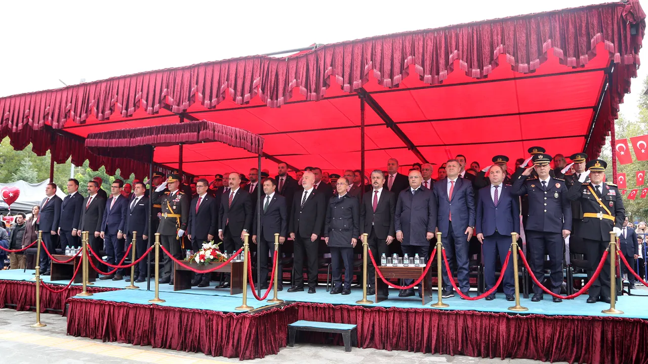 SDÜ Cumhuriyet'in 103. yıl coşkusuna ortak oldu