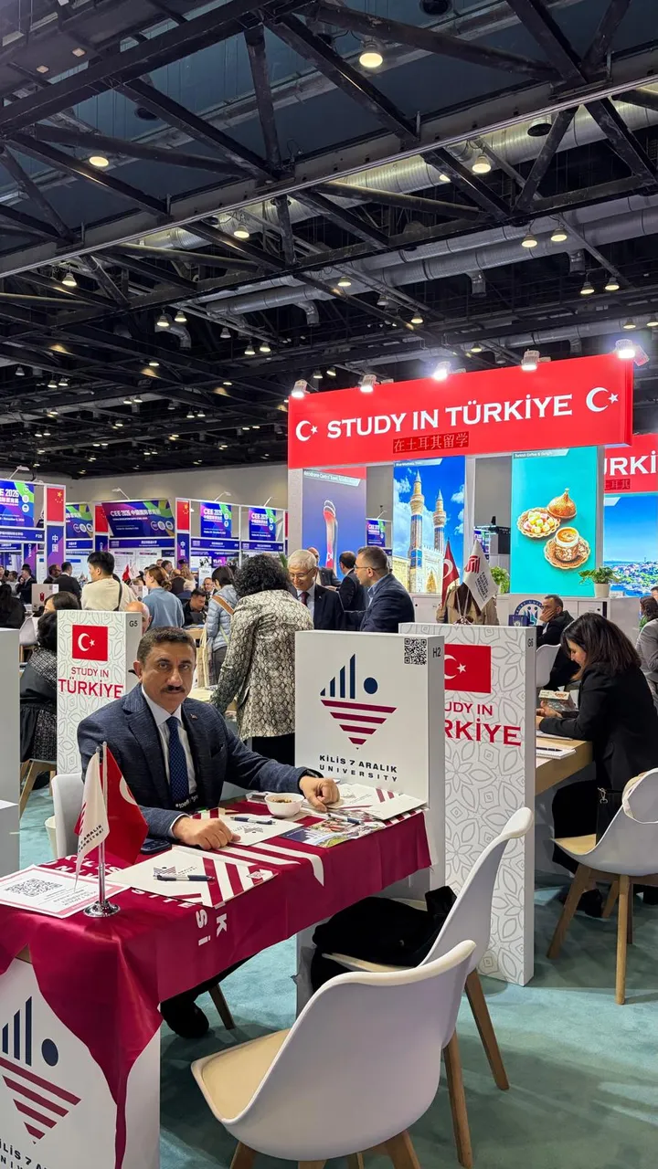 Kilis 7 Aralık Üniversitesi Rektörü Akman, CACIE-CEE 2026 Uluslararası Eğitim Fuarı’na katıldı