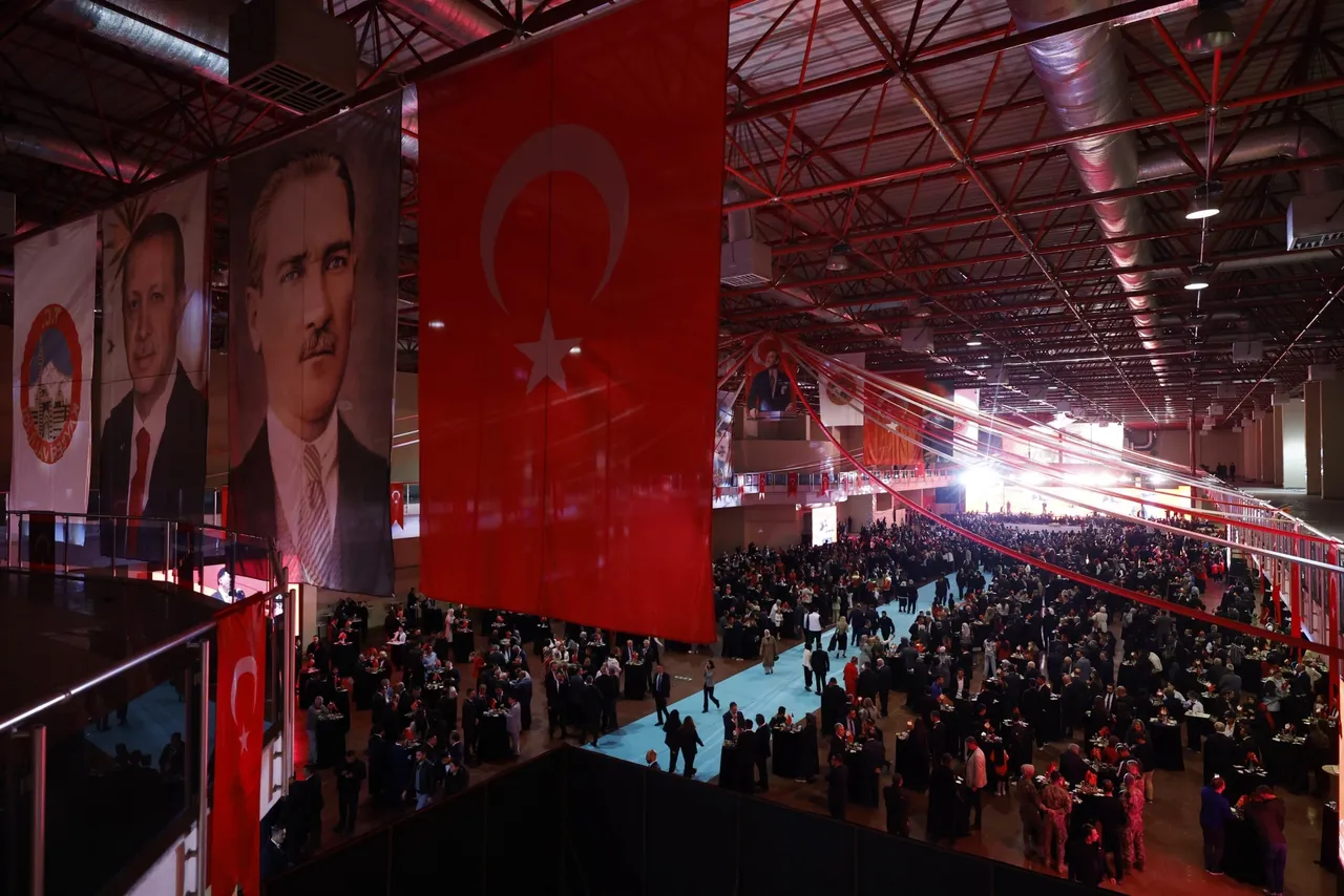 Başkan Büyükkılıç, Cumhuriyet'in 103. yıl coşkusunu resepsiyonda paylaştı