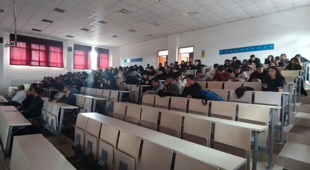 DPÜ Hisarcık MYO’da TÜBİTAK 2209-A proje bilgilendirme eğitimi