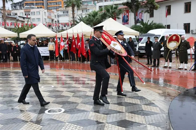29 Ekim Cumhuriyet Bayramı çelenk sunma töreni