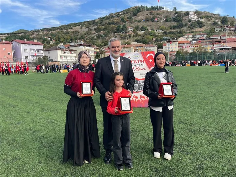 Cumhuriyet'in 103. yılı kutlu olsun