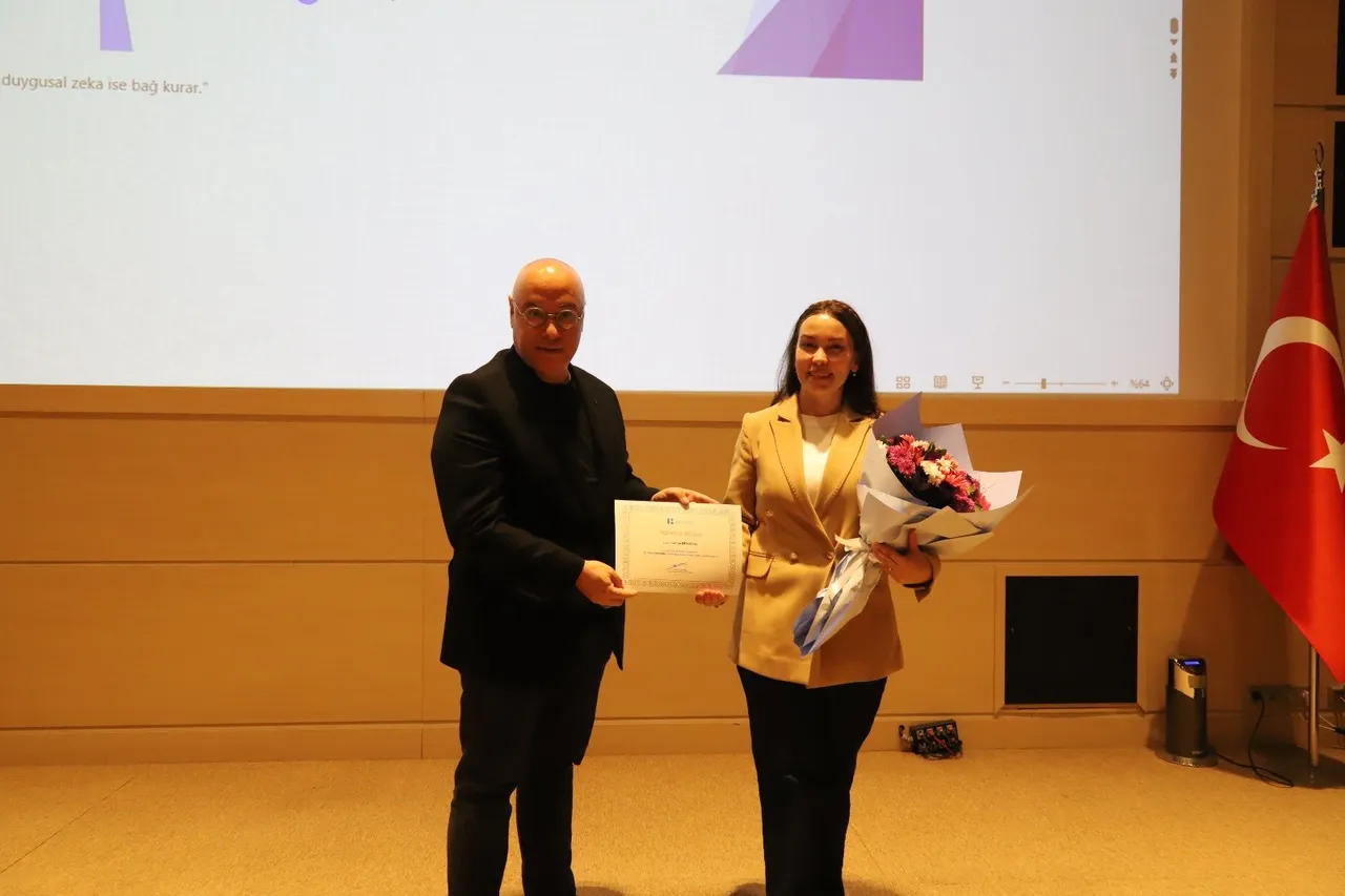 İzmir Bakırçay Üniversitesinde “21. Yüzyıl Yetkinlikleri” semineri düzenlendi