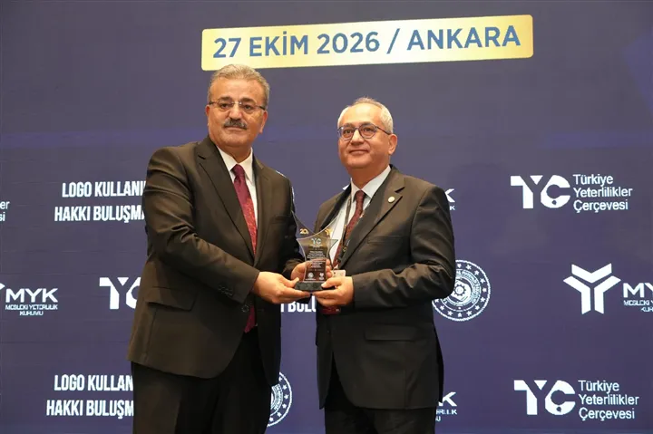Trakya Üniversitesi, TYÇ logosu kullanım hakkında Türkiye’de ilk 30 üniversite arasında