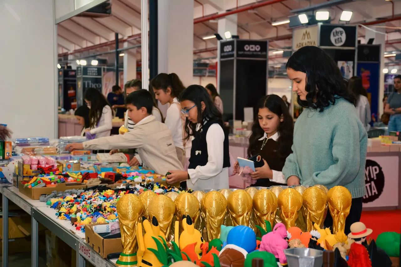 Rektör Yardımcısı Özarslan, 3. Aydın Kitap Fuarı’nın açılışına katıldı