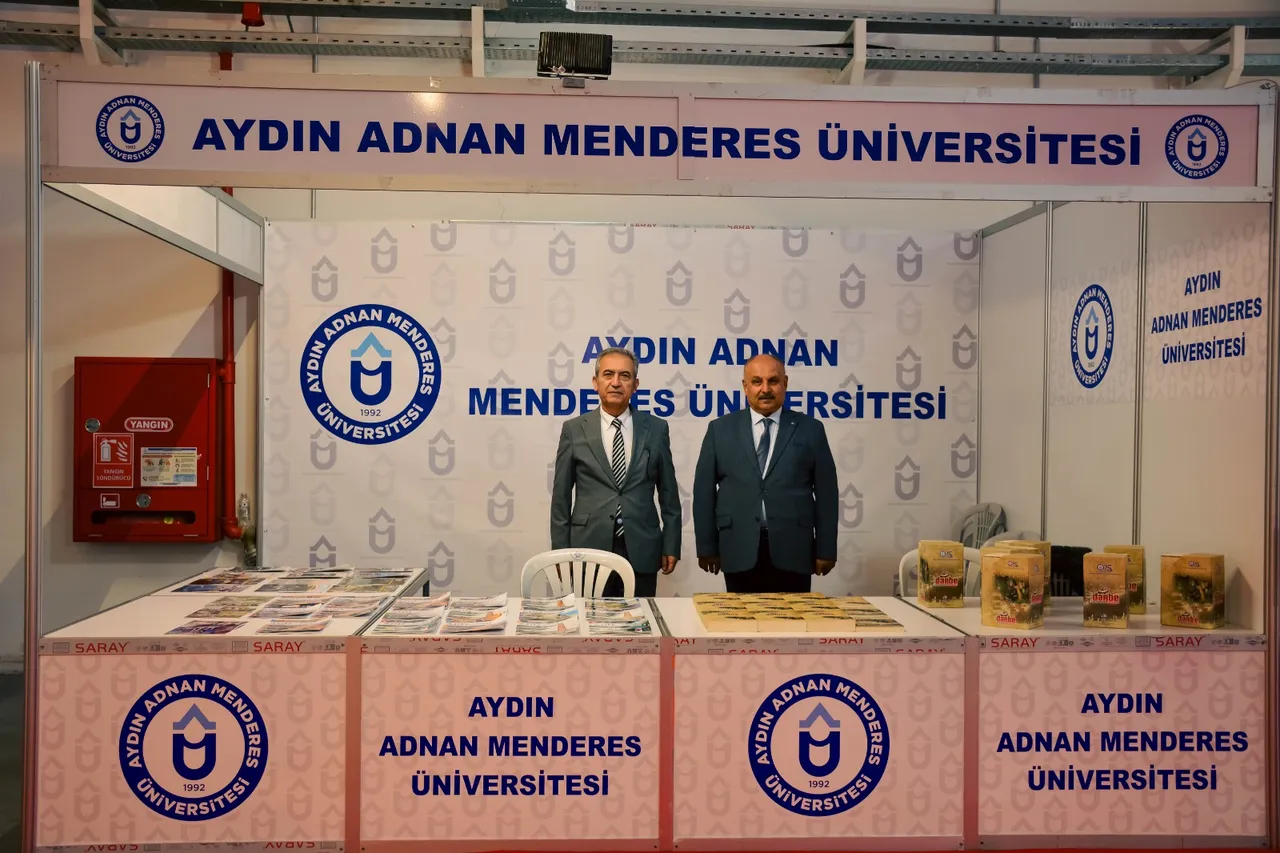 Rektör Yardımcısı Özarslan, 3. Aydın Kitap Fuarı’nın açılışına katıldı