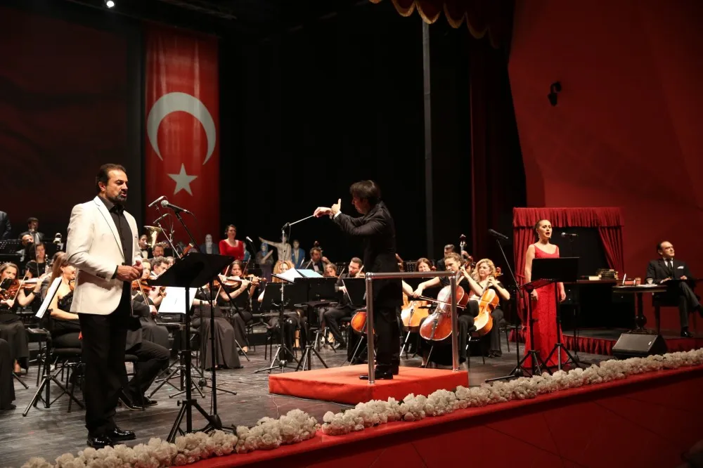 Cumhuriyet'in 103. Yılı sanat ve müzikle kutlandı