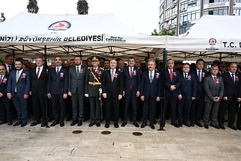 Denizli’de 7’den 70’e tüm yüreklerde Cumhuriyet coşkusu