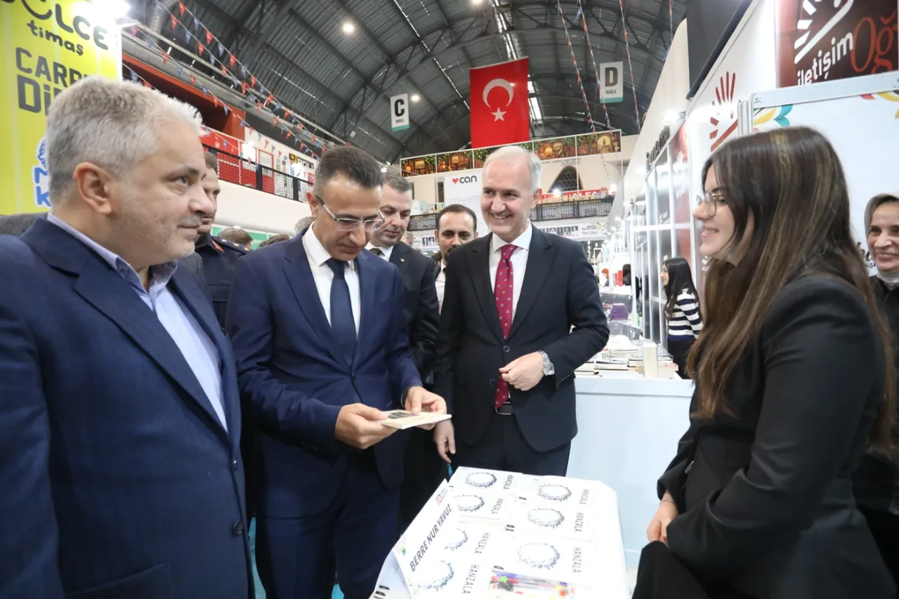 İnegöl’de 10. Kitap Günleri Fuarı kapılarını açtı