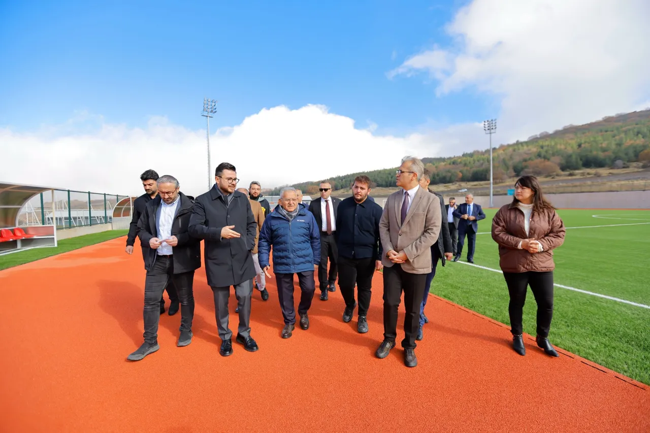 Başkan Büyükkılıç: Erciyes’e atletizm pisti kazandırdık