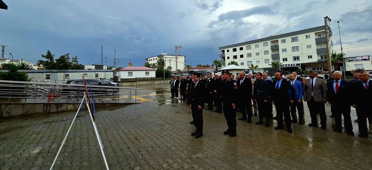 29 Ekim Cumhuriyet Bayramı çelenk sunma töreni