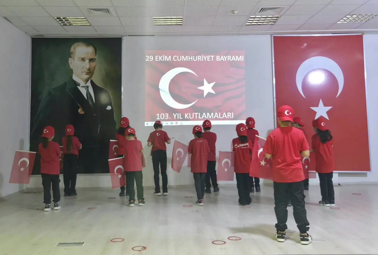 29 Ekim Cumhuriyet Bayramı ilçesinde Çoşkuyla kutlandı