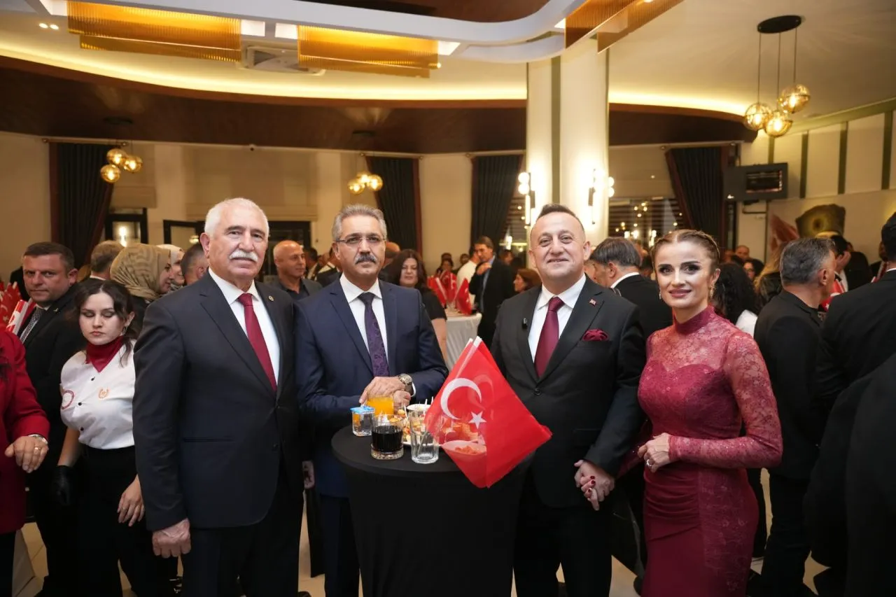 Turhal’da Cumhuriyet gururu: Birlik ve beraberlik gecesi