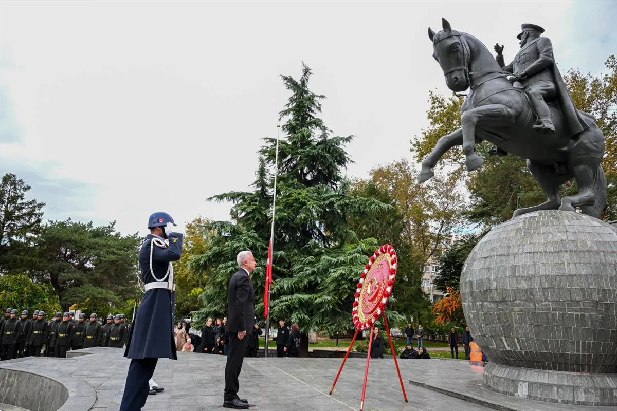 Cumhuriyet'in 103. yılında Kırklareli tek yürek; coşku salonlardan meydanlara taştı