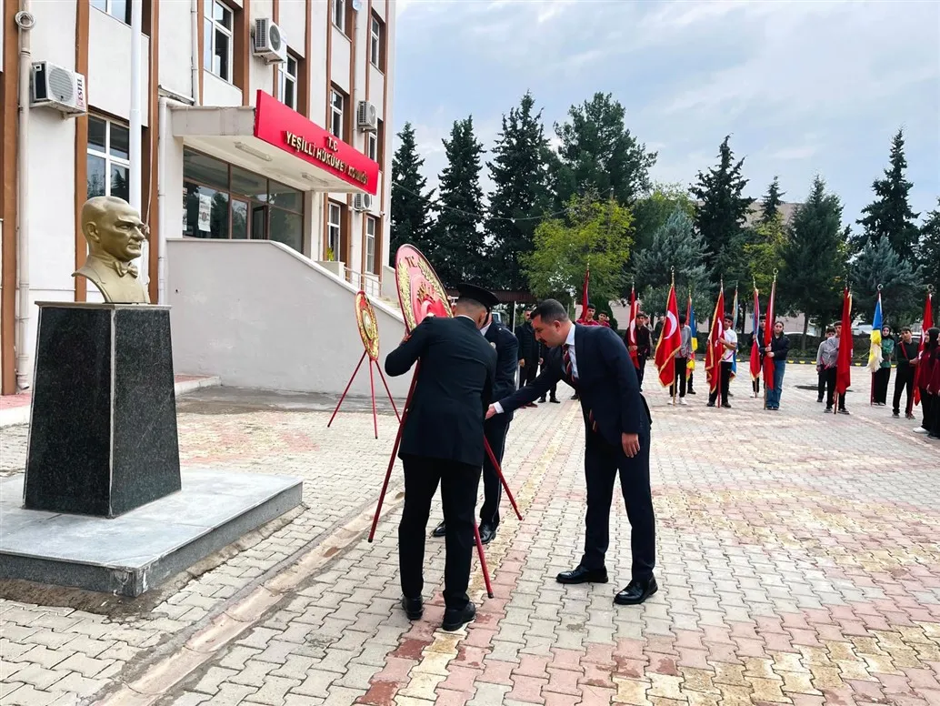 "29 Ekim Cumhuriyet Bayramı" çelenk sunma töreni