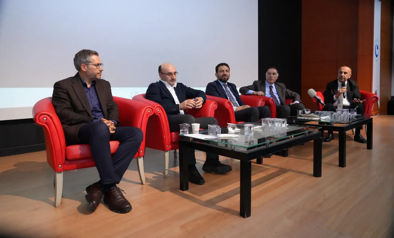Adıyaman Üniversitesinde “Gazze’den Küresel Vicdana: İnsanlığın ve Uluslararası Hukukun Sınavı” paneli düzenlendi