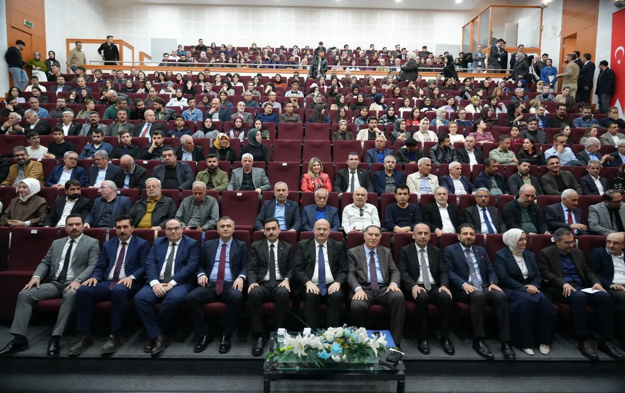 Adıyaman Üniversitesinde “Gazze’den Küresel Vicdana: İnsanlığın ve Uluslararası Hukukun Sınavı” paneli düzenlendi