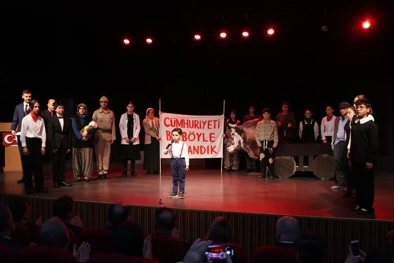 Cumhuriyet’in Işığı Çekmeköy’de 103. Yılında gururla parladı
