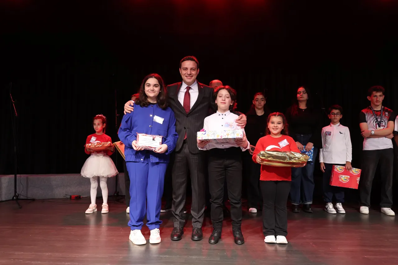 Cumhuriyet’in Işığı Çekmeköy’de 103. Yılında gururla parladı